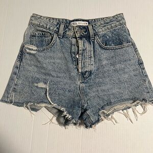 Zara Women's Distressed Blue Jean Shorts